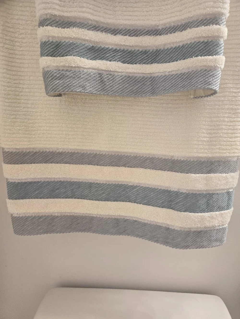 Better Homes & Gardens 3-pc Cream Bath Towel Set with Blue/Turquoise/Gray Trim